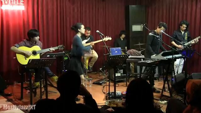 Indra Lesmana ft. Eva Celia - Takkan Ada Cinta yang Lain