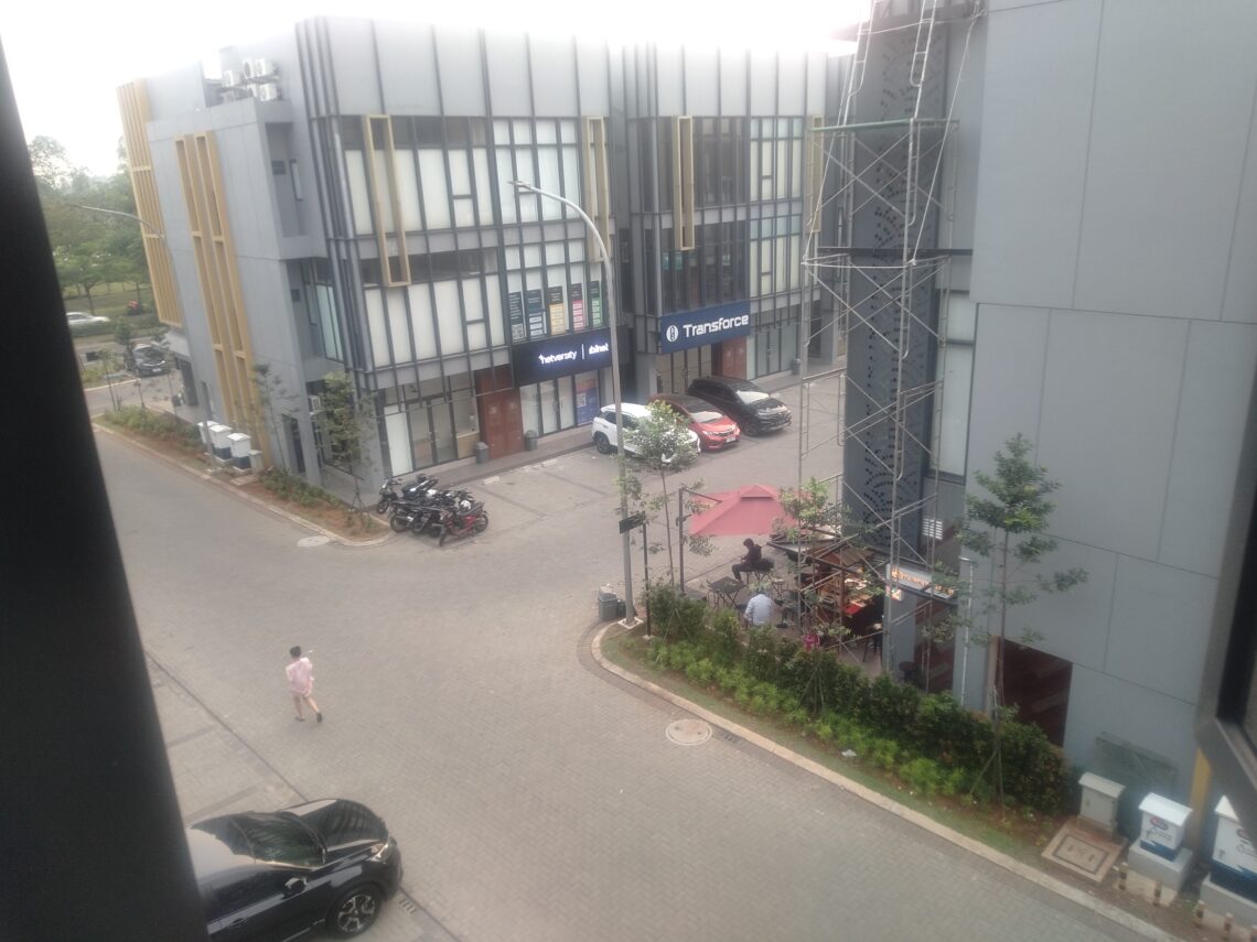 Pengerjaan Jasa Pasang Kusen Aluminium Ruko Hubspot Tangerang