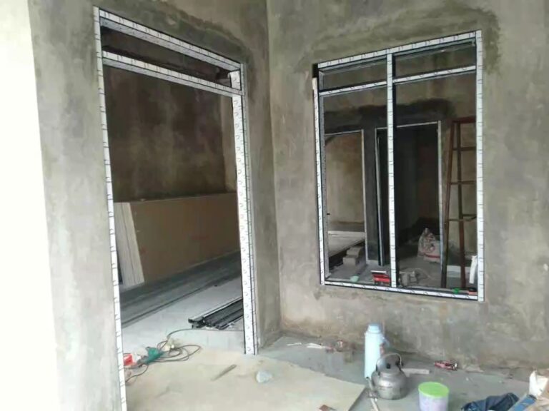 Kuli Halal, Pemasangan Kusen Aluminium
