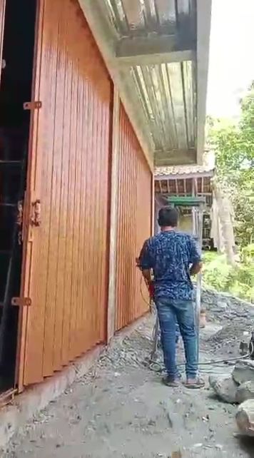 Pengerjaan Pintu Folding Gate Ruko Ibu Yani, Bapak Kohar