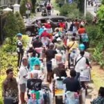 Tukang Kopi Keliling Berkumpul Di Istana