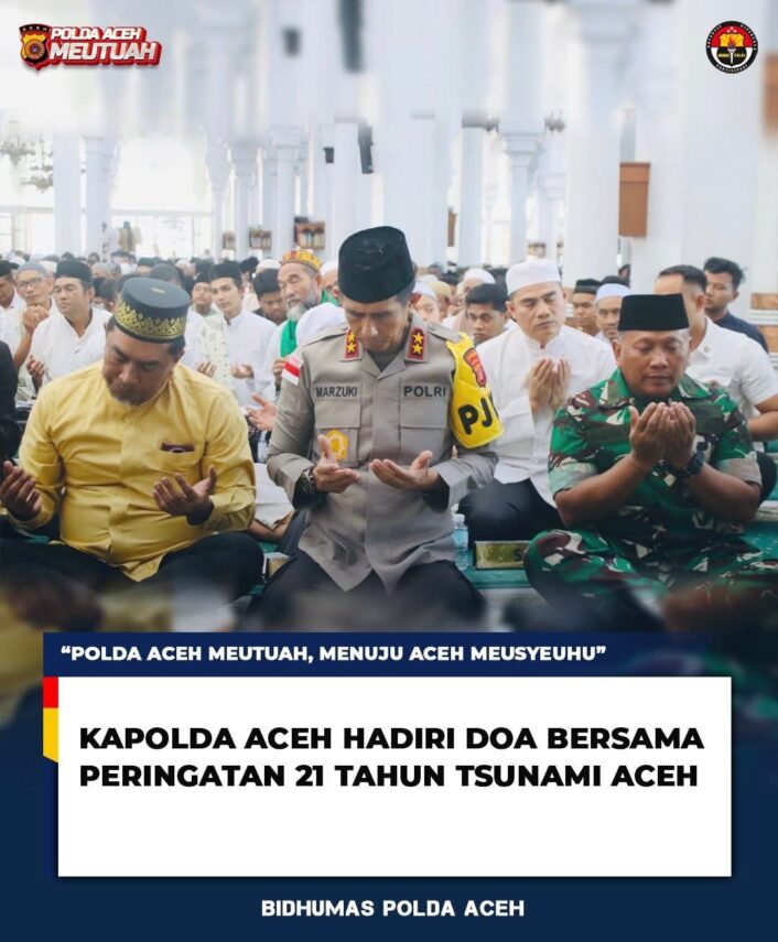 Banda Aceh — Kapolda Aceh Irjen Pol. Drs. Marzuki Alibasyah, M.M., menghadiri kegiatan doa bersama dalam rangka peringatan 21 tahun tragedi tsunami Aceh yang digelar di Masjid Raya Baiturrahman, Banda Aceh, Jumat, 26 Desember 2025.