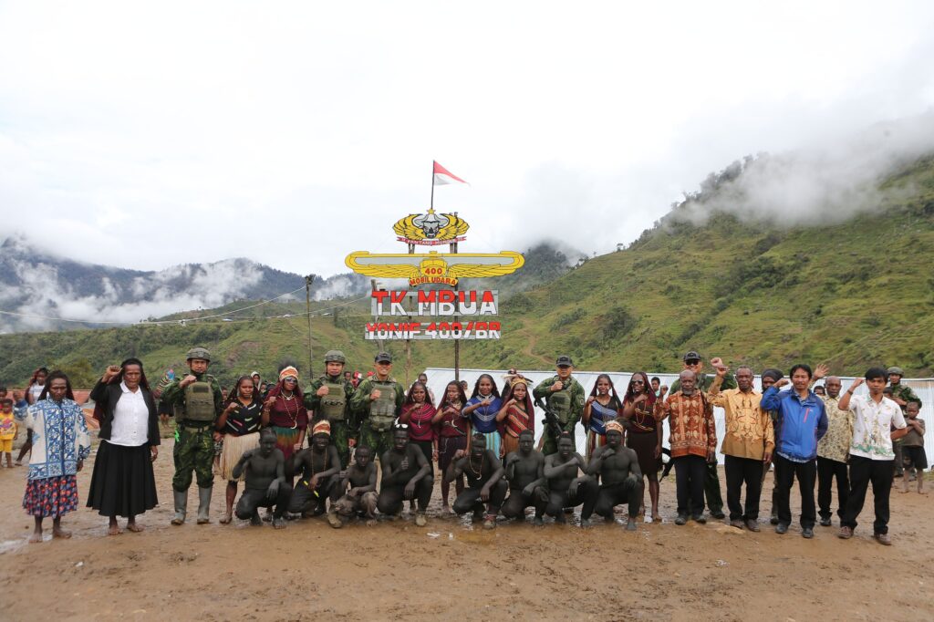 Air Kehidupan Mengalir di Pegunungan Nduga, Pangkogabwilhan III Resmikan Fasilitas Air Bersih dan MCK Karya Bhakti di Distrik Mbua