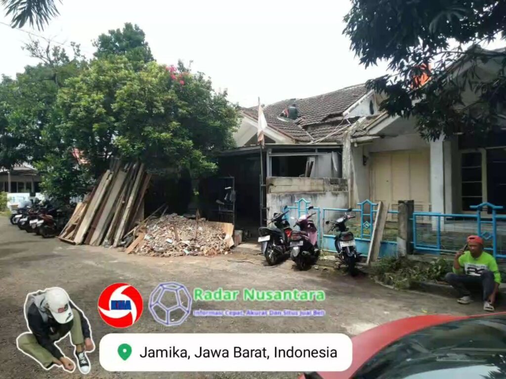 Hari Pertama Pengerjaan Pemasangan Atap Baja Ringan, Percetakan Ibu Uly, Jalan Jamika Baru 1, No 14