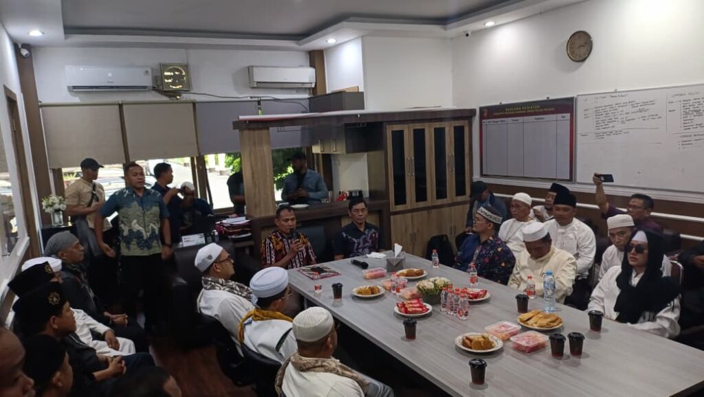 Pertanyakan Keberadaan Tarekat Al-Mu’min, Aliansi Umat Islam Bersatu Kalbar Sambangi Mapolda Kalbar