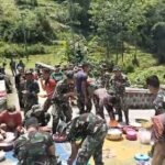 Tidak Lupakan Tradisi, Warga Dan TNI Menggelar Kenduren Sambut Bulan Ramadhan Dilokasi TMMD 127