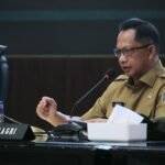 Mendagri Apresiasi Inflasi 2,42 Persen, Minta Pemda Waspadai Dampak Geopolitik Global