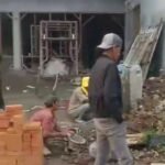 Tiba-tiba Datang Bawa Makanan, Lalu Pergi Kembali